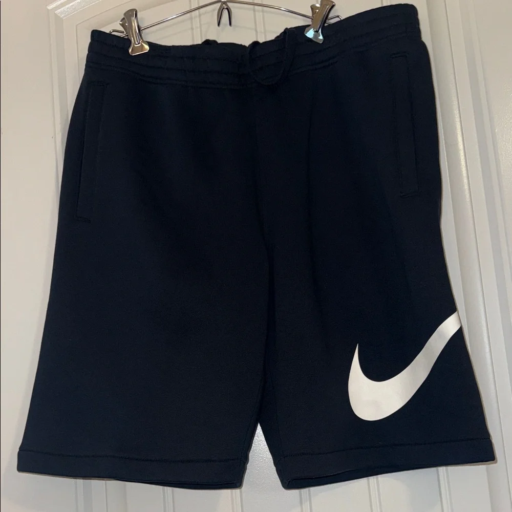 Nike Black Men's Shorts with White Swoosh - Picture 4 of 8
